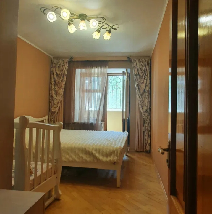 продажа трехкомнатной квартиры номер A-174186 в Киевском районе, фото номер 7